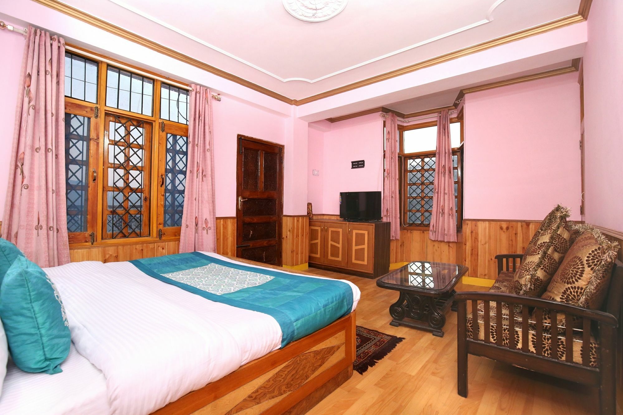 Oyo 10306 Home Valley View 2 Bhk Bhattakufar Shimla Exterior foto