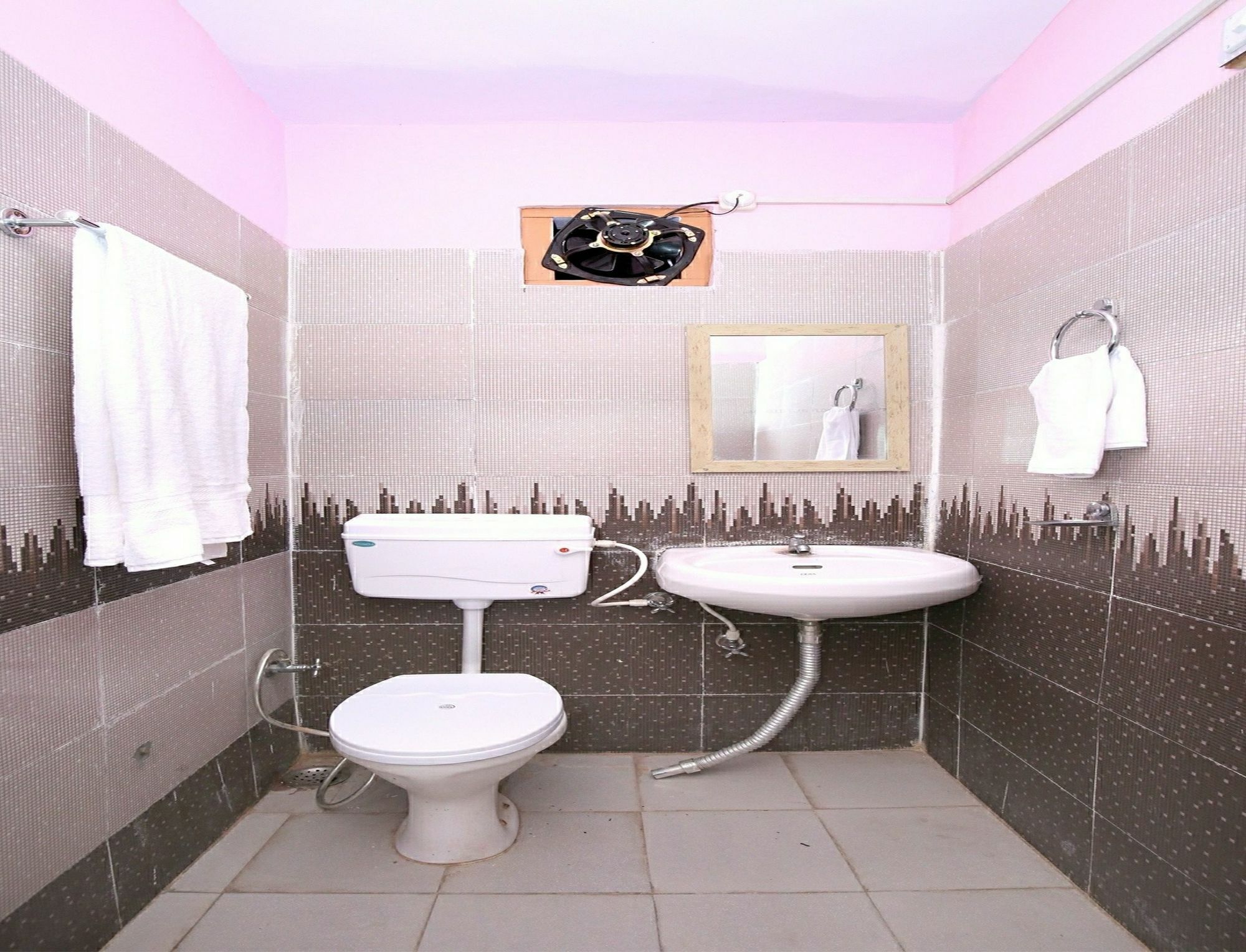 Oyo 10306 Home Valley View 2 Bhk Bhattakufar Shimla Exterior foto